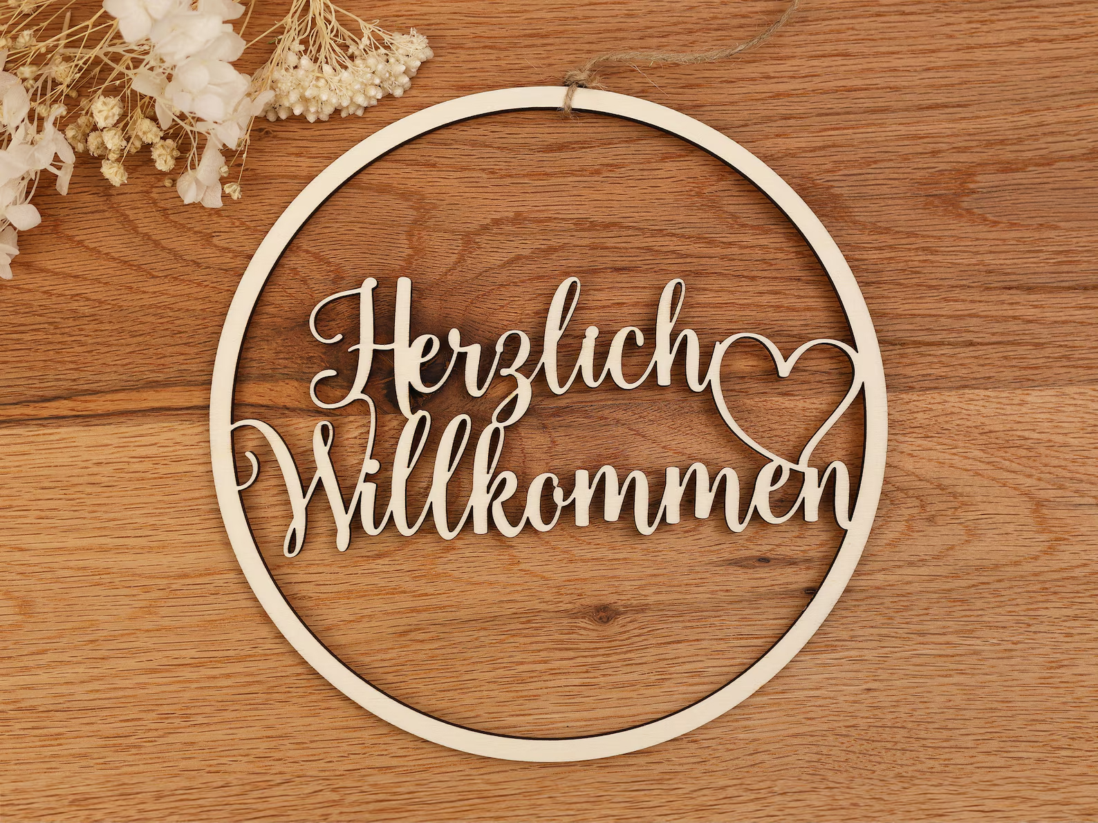 Herzlich Willkommen Schild mit Herz